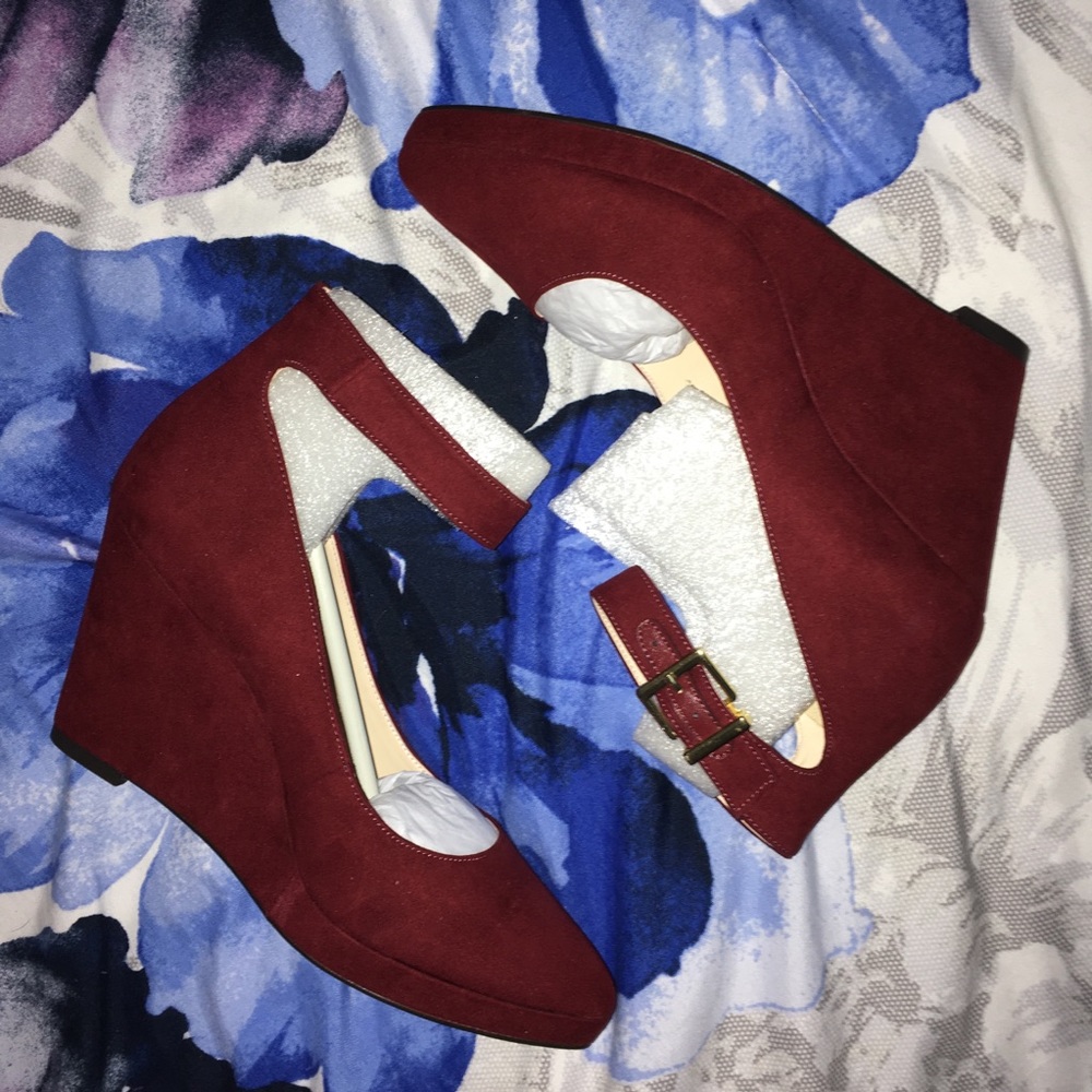 Nine West Lucylou Wedges- Wine- Size 8.5
